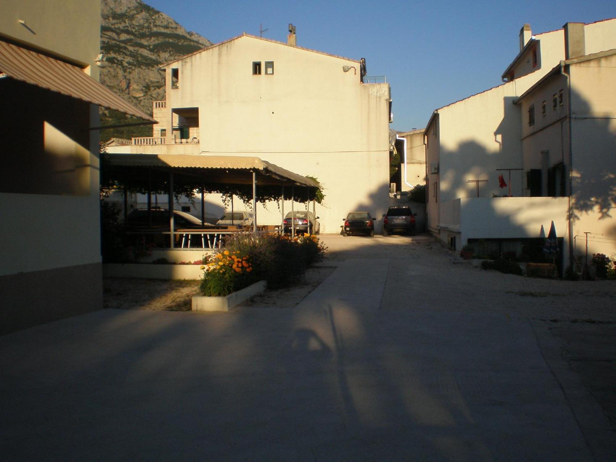 Studio Apartments Marija With Private Parking ماكارسكا المظهر الخارجي الصورة