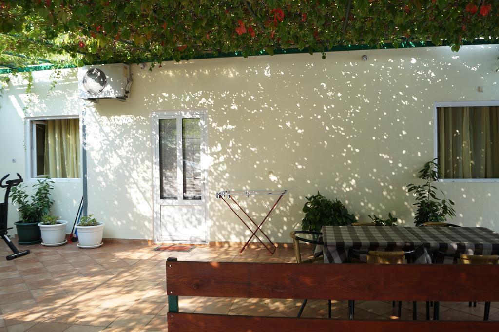Studio Apartments Marija With Private Parking ماكارسكا المظهر الخارجي الصورة